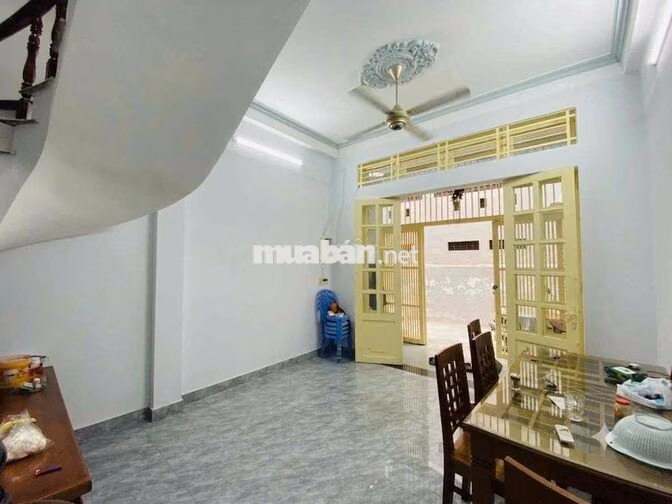 GIẢM 300tr BÁN NHÀ 3TẦNG HẺM Ô TÔ NGAY DƯƠNG QUẢNG HÀM P. AN NHƠN GV
