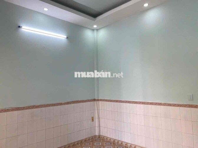 Cho thuê nhà thuộc đường phan huy ích DT 4 x17 trệt lầu giá 6 tr / th