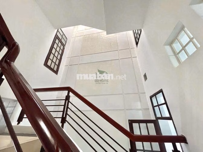 Cho thuê nhà nguyên căn mặt tiền đường Lê Đại Hành, Nha Trang