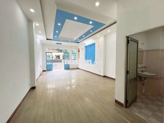 Cho thuê nhà nguyên căn mặt tiền đường Lê Đại Hành, Nha Trang