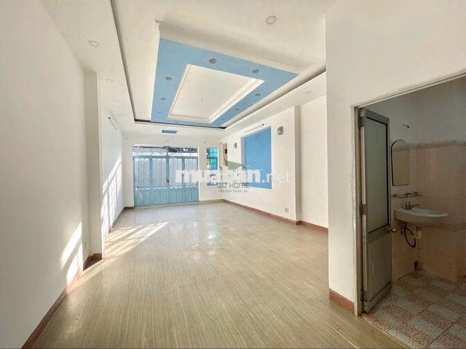 Cho thuê nhà nguyên căn mặt tiền đường Lê Đại Hành, Nha Trang