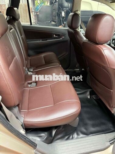 Toyota Innova 2.0E 2013 Vàng cát 100.000 km