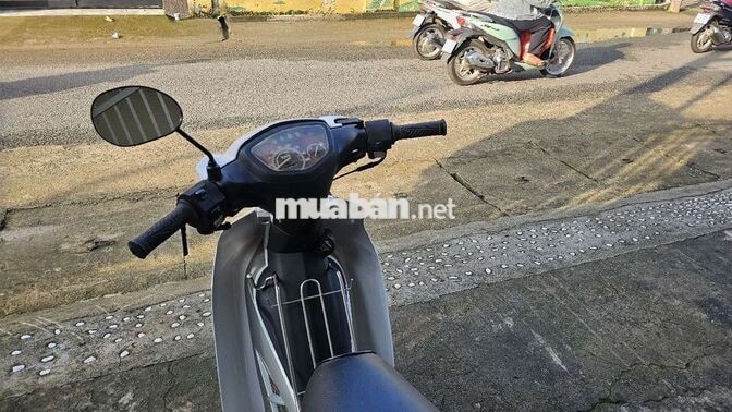 Yamaha Sirius 50cc Trắng
