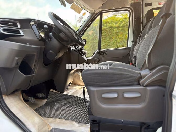 Ford transit 2023 màu trắng - 90.000km