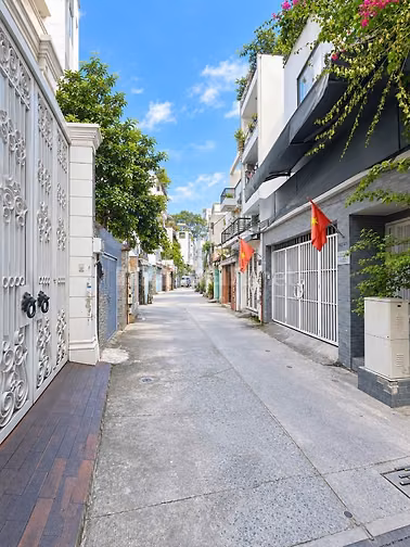 🏡 NHÀ ĐẸP TRẦN QUANG DIỆU – 5 TẦNG | 4PN | 35M² | 8,3 TỶ