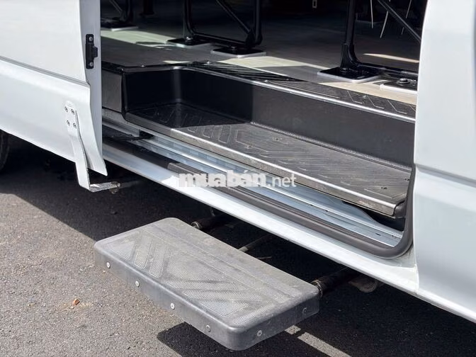 Ford transit 2023 màu trắng - 90.000km