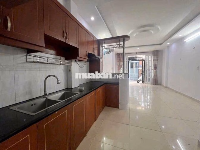 Cho Thuê nhà hẻm 1/ Quang Trung - Gv 
- DT 4,5x12m trệt 2 L , 2 PN 3w