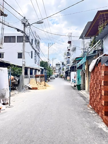 Đi nước ngoài cần bán gấp căn nhà trung tâm Quận 12