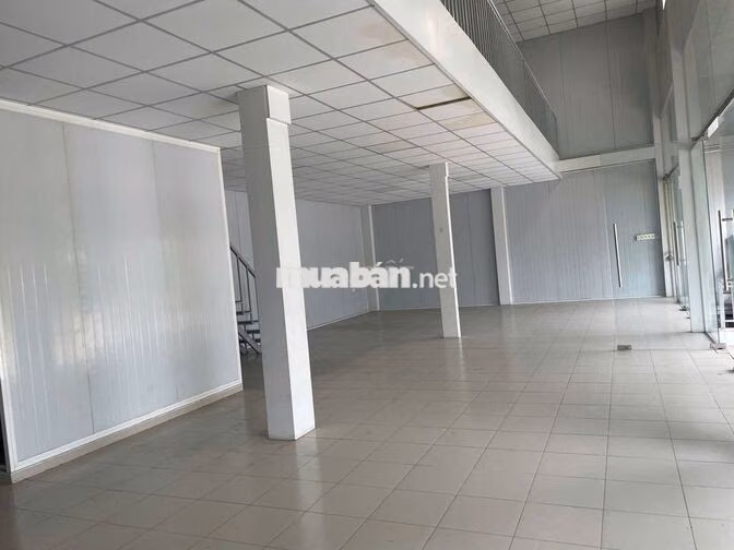 Cho thuê MB 15 x 10m, Hầm + trệt + Lững, mới, 35tr