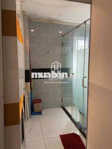 Spa nha khoa MT 212 Trần Hưng Đạo, Q1. Dt: 4x22m, Kc: Hầm 6 tầng TM