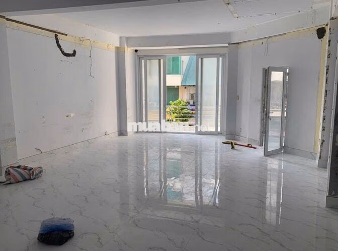 Nguyên căn siêu phẩm Nguyễn Công Trứ, Q1. Dt: 6,5x12m, Kc: trệt 3 lầu