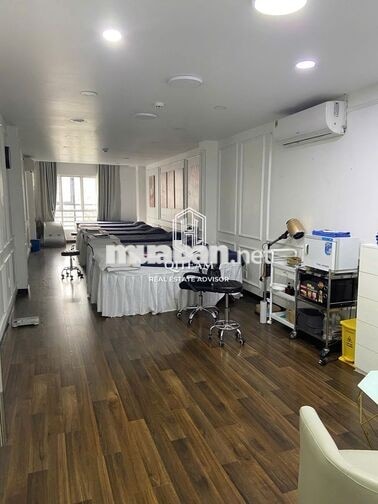 Spa nha khoa MT 212 Trần Hưng Đạo, Q1. Dt: 4x22m, Kc: Hầm 6 tầng TM