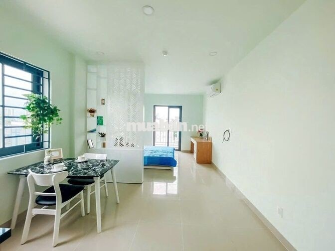 CHDV BAN CÔNG TÁCH BẾP NGAY NGUYỄN VĂN CỪ QUẬN 1