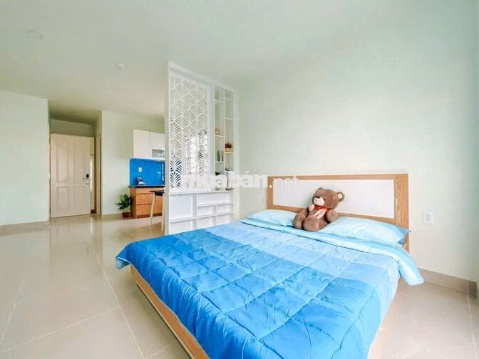 CHDV BAN CÔNG TÁCH BẾP NGAY NGUYỄN VĂN CỪ QUẬN 1