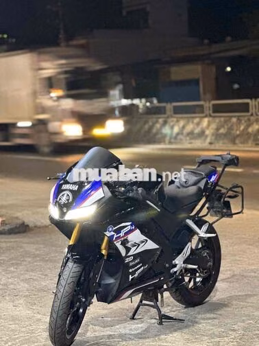 Yamaha R15 Xe côn tay Đen