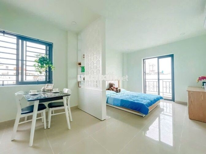 CHDV BAN CÔNG TÁCH BẾP NGAY NGUYỄN VĂN CỪ QUẬN 1
