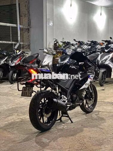 Yamaha R15 Xe côn tay Đen