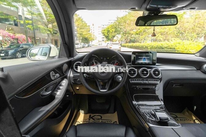 GLC200 2019 màu trắng nt đen cá nhân siêu đẹp