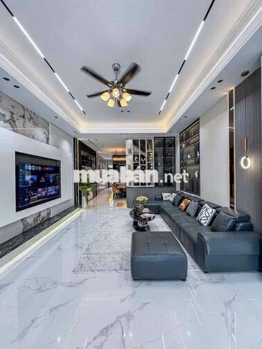 Bán nhà 2 lần diện tích 5m x 22m có hẻm thoát hiểm bên hông 2m và sau