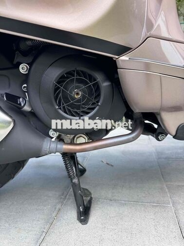 Vespa 150 Tech 80th Special Edition odo 1200 km