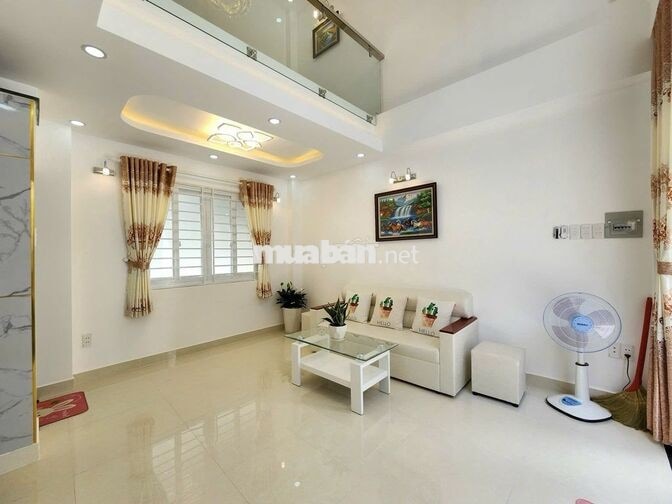 Cho thuê nhà hxh 2 MT Chu Văn An, 5x8m 3 lầu 3Pn giá 18 Tr