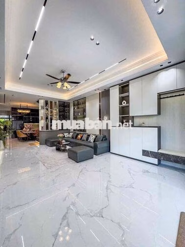 Bán nhà 2 lần diện tích 5m x 22m có hẻm thoát hiểm bên hông 2m và sau