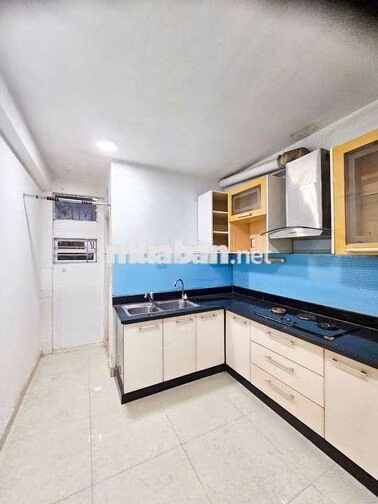 STUDIO FULL NỘI THẤT TÁCH BẾP TRỆT Ở ĐC 2-3 NGƯỜI TẠI TRẦN PHÚ Q5