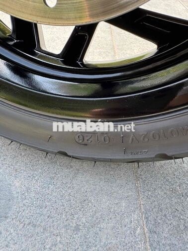 Vespa 150 Tech 80th Special Edition odo 1200 km