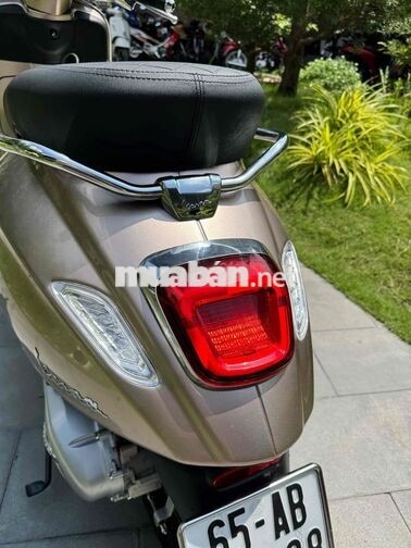 Vespa 150 Tech 80th Special Edition odo 1200 km