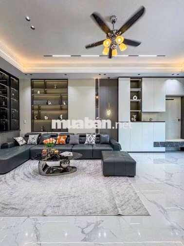 Bán nhà 2 lần diện tích 5m x 22m có hẻm thoát hiểm bên hông 2m và sau