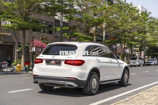 GLC200 2019 màu trắng nt đen cá nhân siêu đẹp