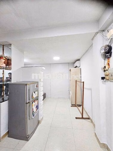 STUDIO FULL NỘI THẤT TÁCH BẾP TRỆT Ở ĐC 2-3 NGƯỜI TẠI TRẦN PHÚ Q5