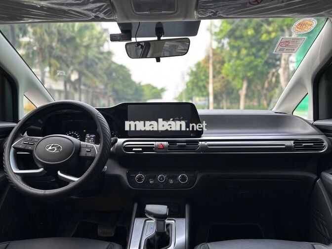 Hyundai Stargazer 1.5 Tiêu Chuẩn 2025 Đen 120 Km