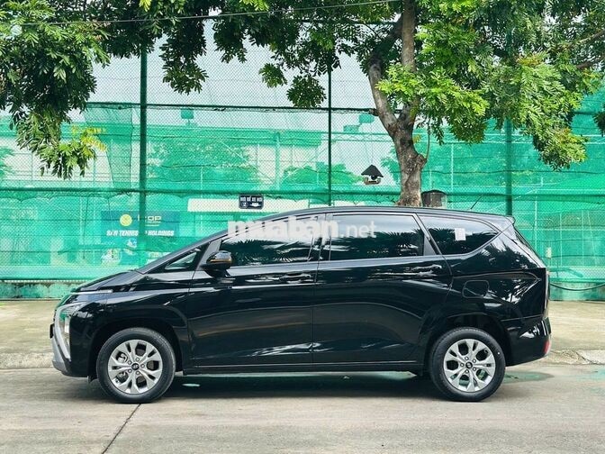 Hyundai Stargazer 1.5 Tiêu Chuẩn 2025 Đen 120 Km
