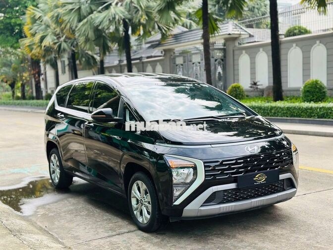 Hyundai Stargazer 1.5 Tiêu Chuẩn 2025 Đen 120 Km