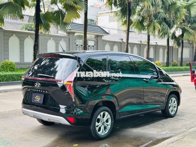 Hyundai Stargazer 1.5 Tiêu Chuẩn 2025 Đen 120 Km