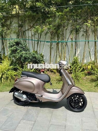 Vespa 150 Tech 80th Special Edition odo 1200 km