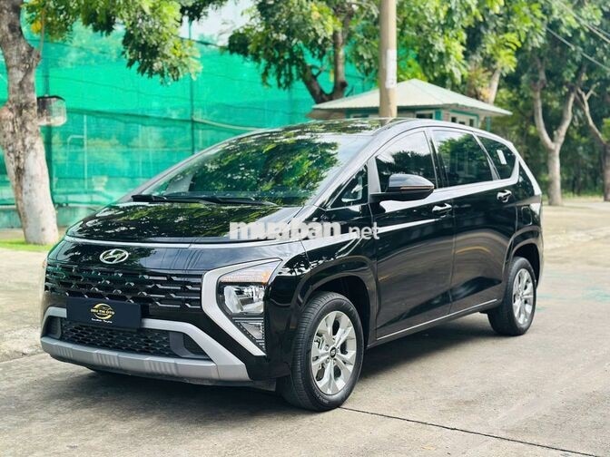Hyundai Stargazer 1.5 Tiêu Chuẩn 2025 Đen 120 Km