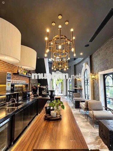 CHỦ QUÁ NGỘP GIẢM HẲN 3TỶ VỊ TRÍ TUYỆT ĐẸP ĐỂ KINH DOANH HXT TRÁNH