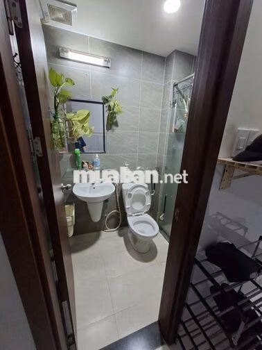 Cho thuê Green River 65m2 2PN 2WC giá 10,5tr full nội thất , ở liền dc