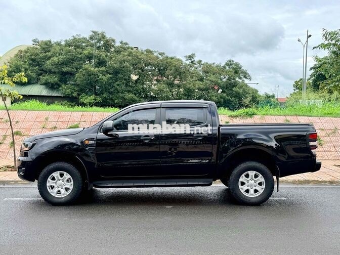 Ford Ranger XLS 2022 Tự động 92.000 km Đen