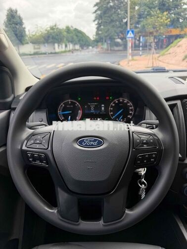 Ford Ranger XLS 2022 Tự động 92.000 km Đen