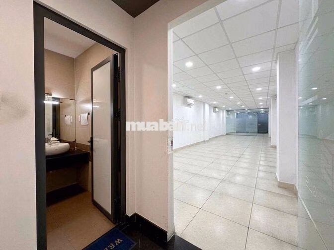 Văn Phòng Gần Sân Bay 70m2 - Miễn Phí Quản Lý - Hầm Xe TM Bảo Vệ …