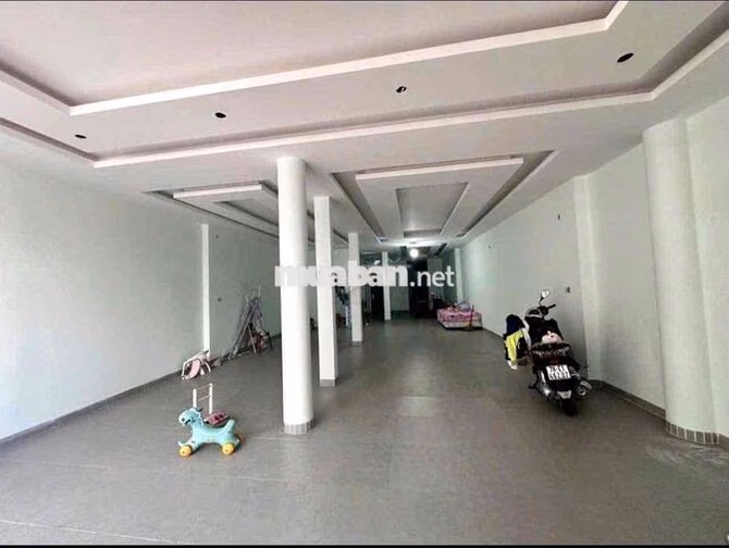 CHO THUÊ TOÀ NHÀ 4 TẦNG MẶT TIỀN ĐÔNG ĐÚC NHA TRANG GIÁ 85 TRIỆU/THANG