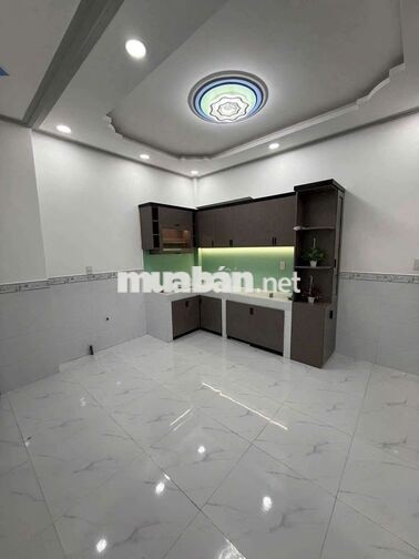 nhà đẹp 3 phòng ngủ 2 lầu wa rẻ vô ở liền nhà mới 