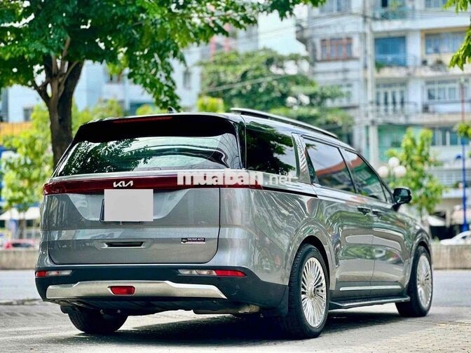 KIA Carnival 2.2 Signature 2023 Xám