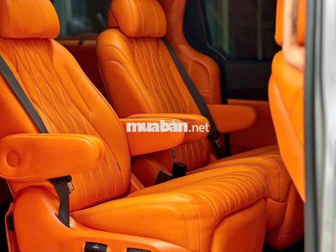 KIA Carnival 2.2 Signature 2023 Xám