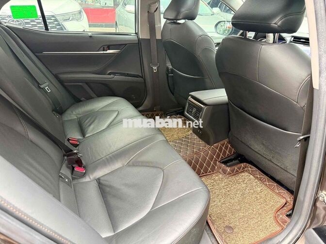 Toyota Camry 2.5Q 2021 Thái Lan Nâu