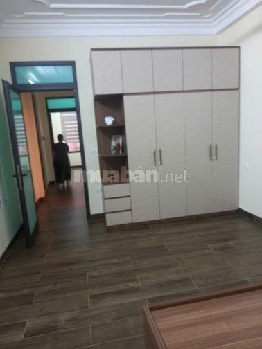 Cho thuê nhà Đội Cấn 70 m2x4.5 tầng mới.6N,4 phụ,hộ GĐ- Người NN 