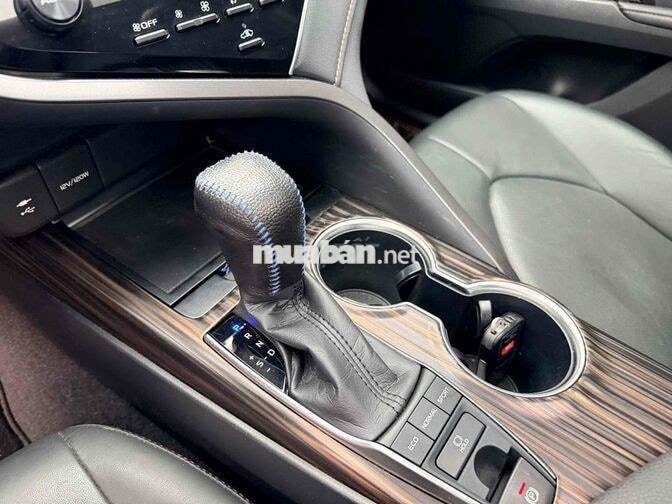 Toyota Camry 2.5Q 2021 Thái Lan Nâu